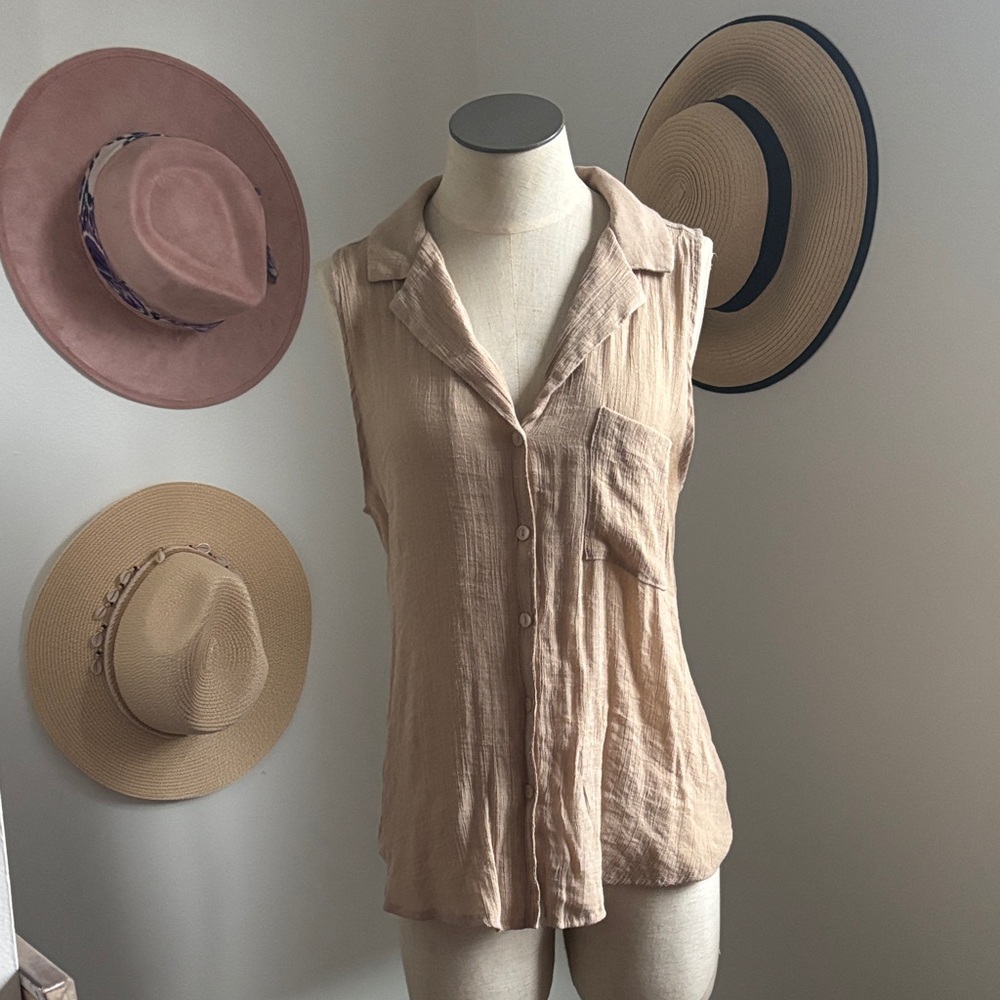 Perfect summer Timing Beige Sleeveless Blouse